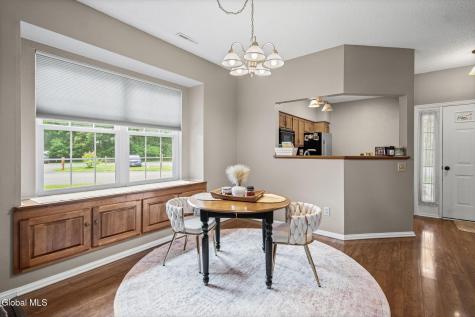 4806 S Foxwood Drive Clifton Park NY 12065