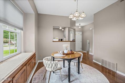 4806 S Foxwood Drive Clifton Park NY 12065