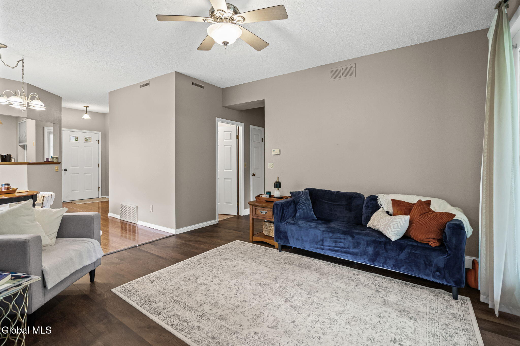 4806 S Foxwood Drive Clifton Park NY 12065