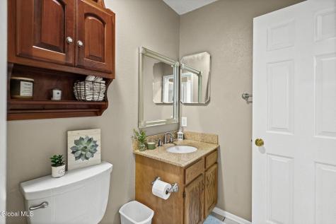 4806 S Foxwood Drive Clifton Park NY 12065