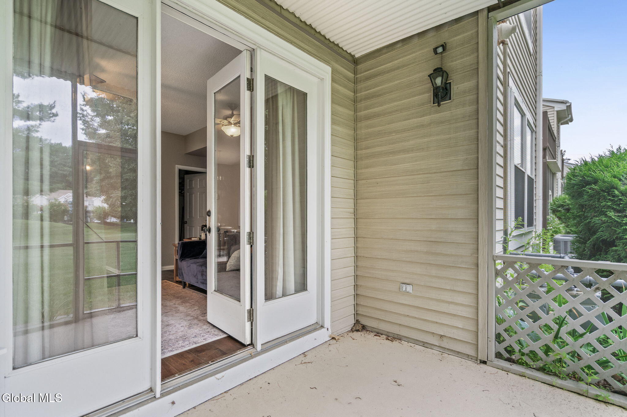 4806 S Foxwood Drive Clifton Park NY 12065