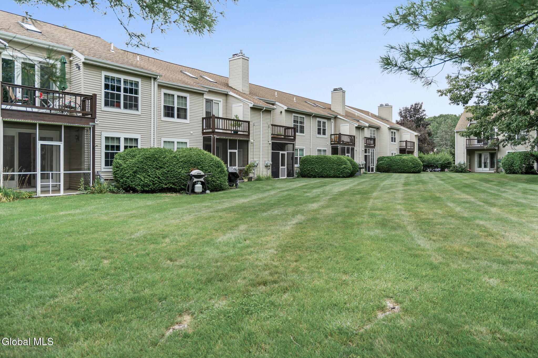4806 S Foxwood Drive Clifton Park NY 12065