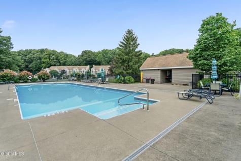 4806 S Foxwood Drive Clifton Park NY 12065