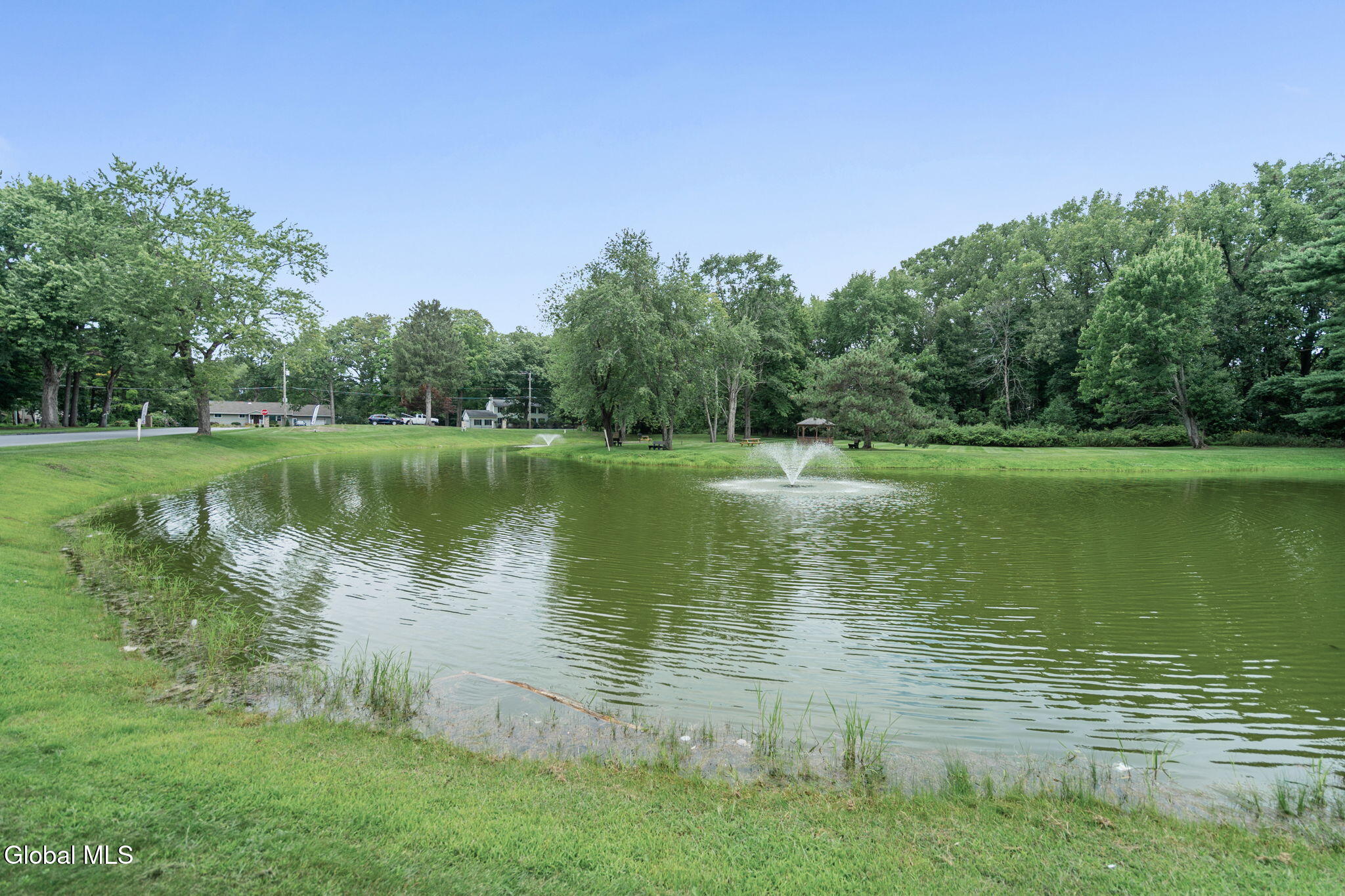 4806 S Foxwood Drive Clifton Park NY 12065