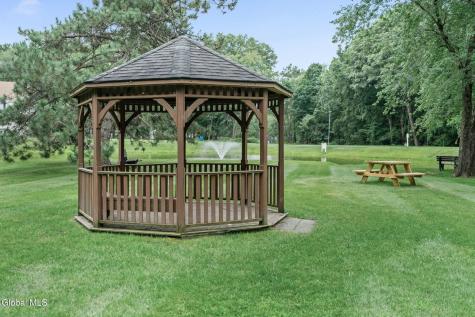 4806 S Foxwood Drive Clifton Park NY 12065