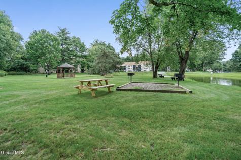 4806 S Foxwood Drive Clifton Park NY 12065