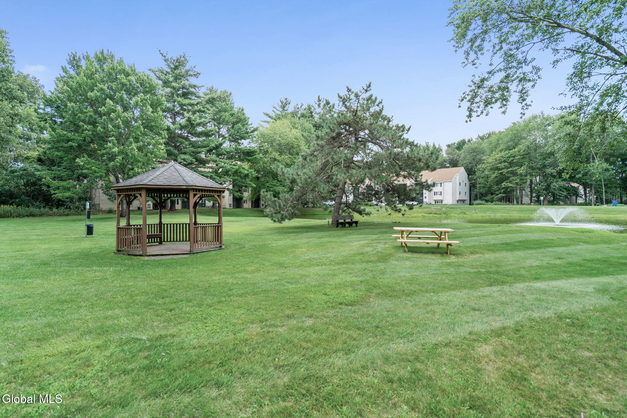 4806 S Foxwood Drive Clifton Park NY 12065