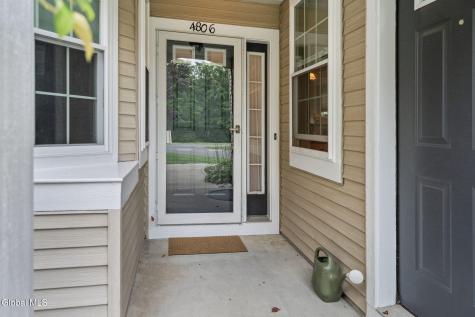 4806 S Foxwood Drive Clifton Park NY 12065
