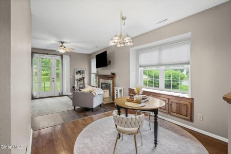 4806 S Foxwood Drive Clifton Park NY 12065