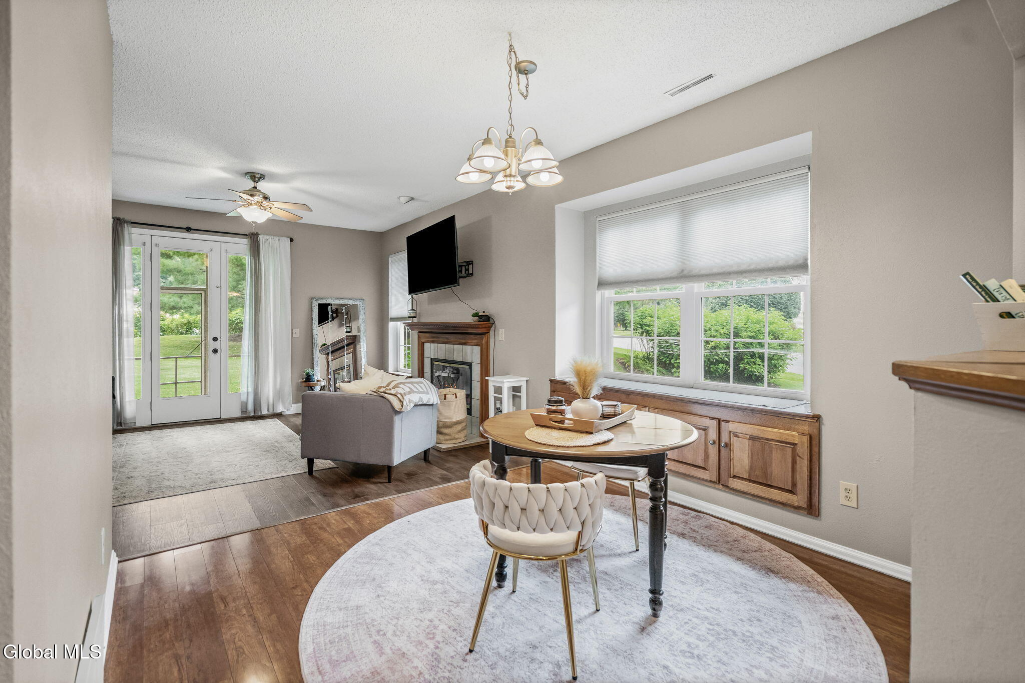 4806 S Foxwood Drive Clifton Park NY 12065