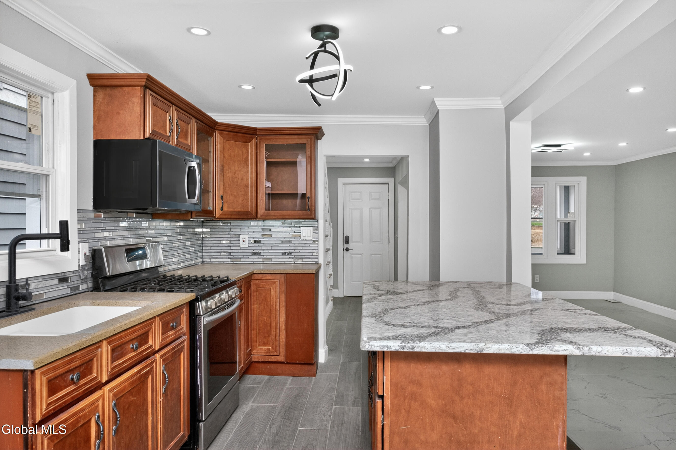 1684 Lake Boulevard Schenectady NY 12304