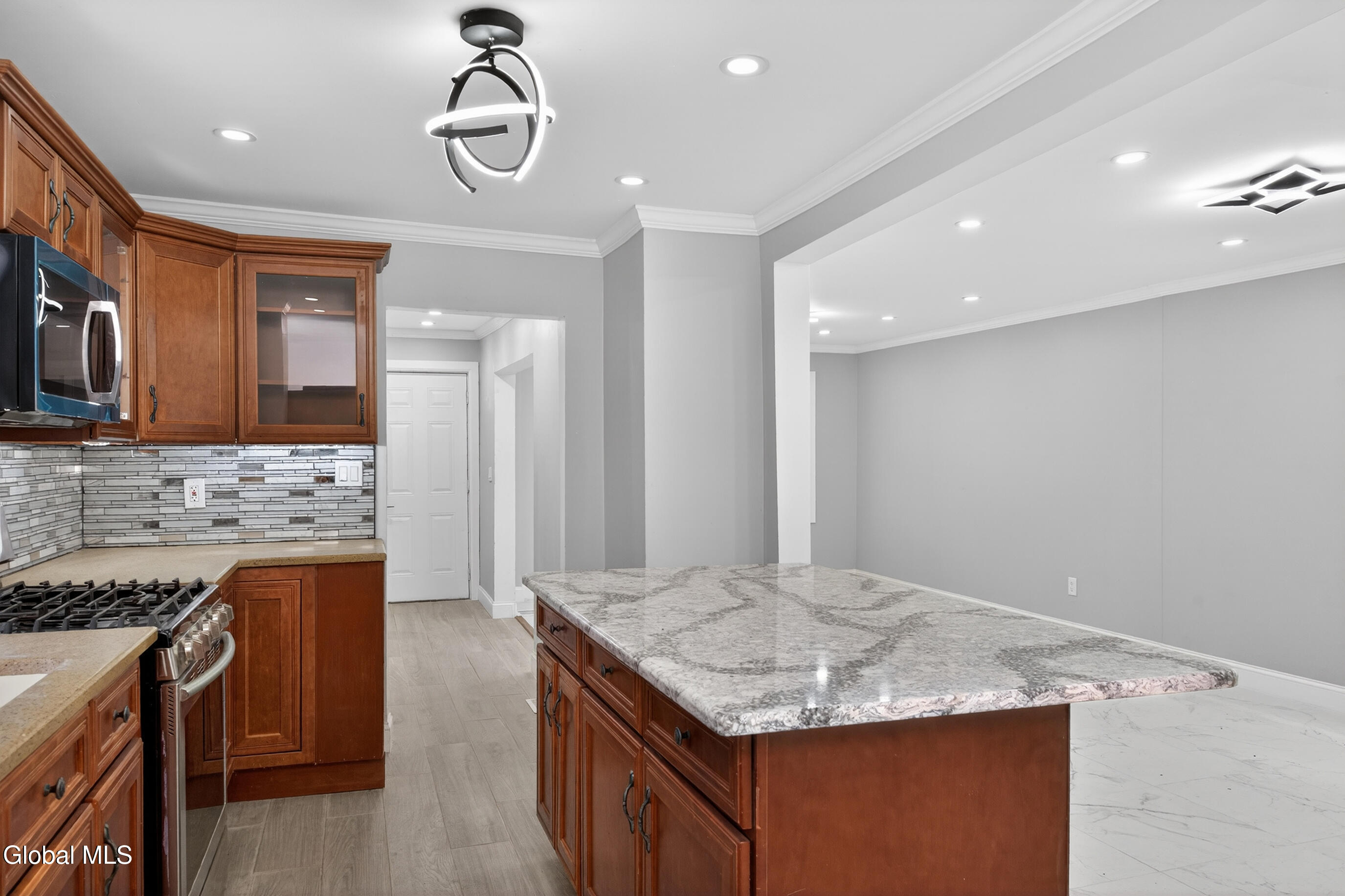 1684 Lake Boulevard Schenectady NY 12304