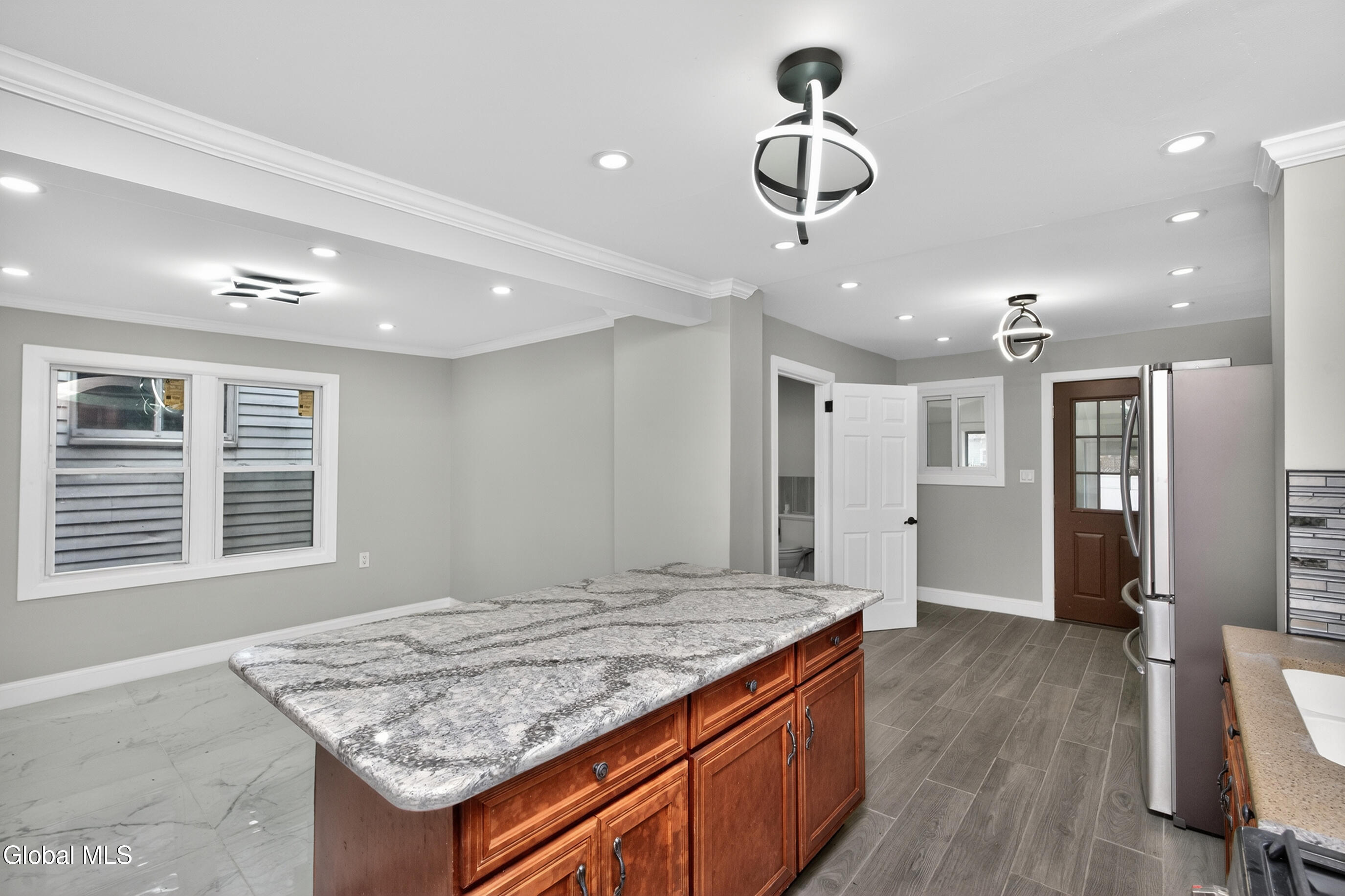 1684 Lake Boulevard Schenectady NY 12304
