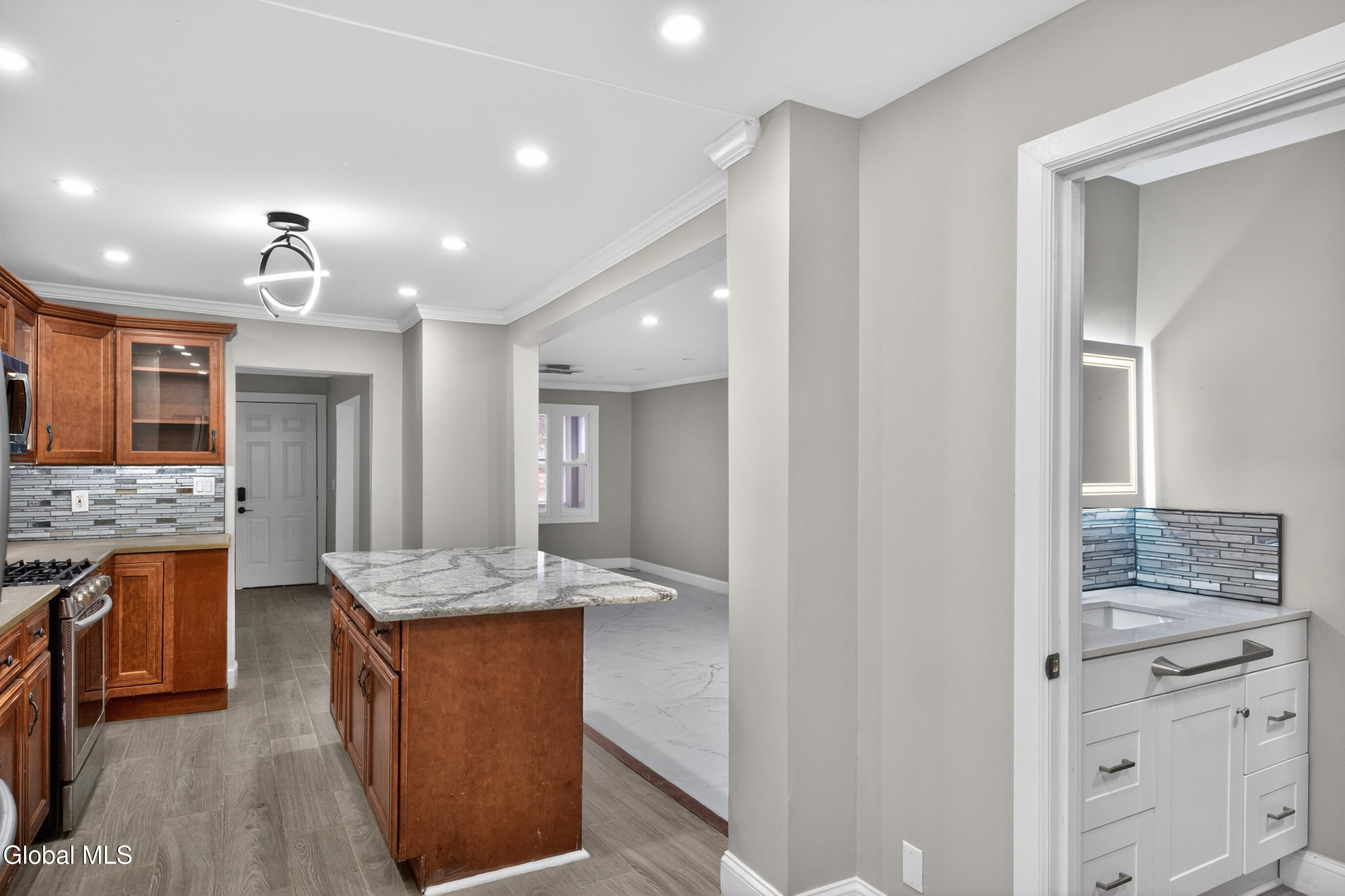 1684 Lake Boulevard Schenectady NY 12304