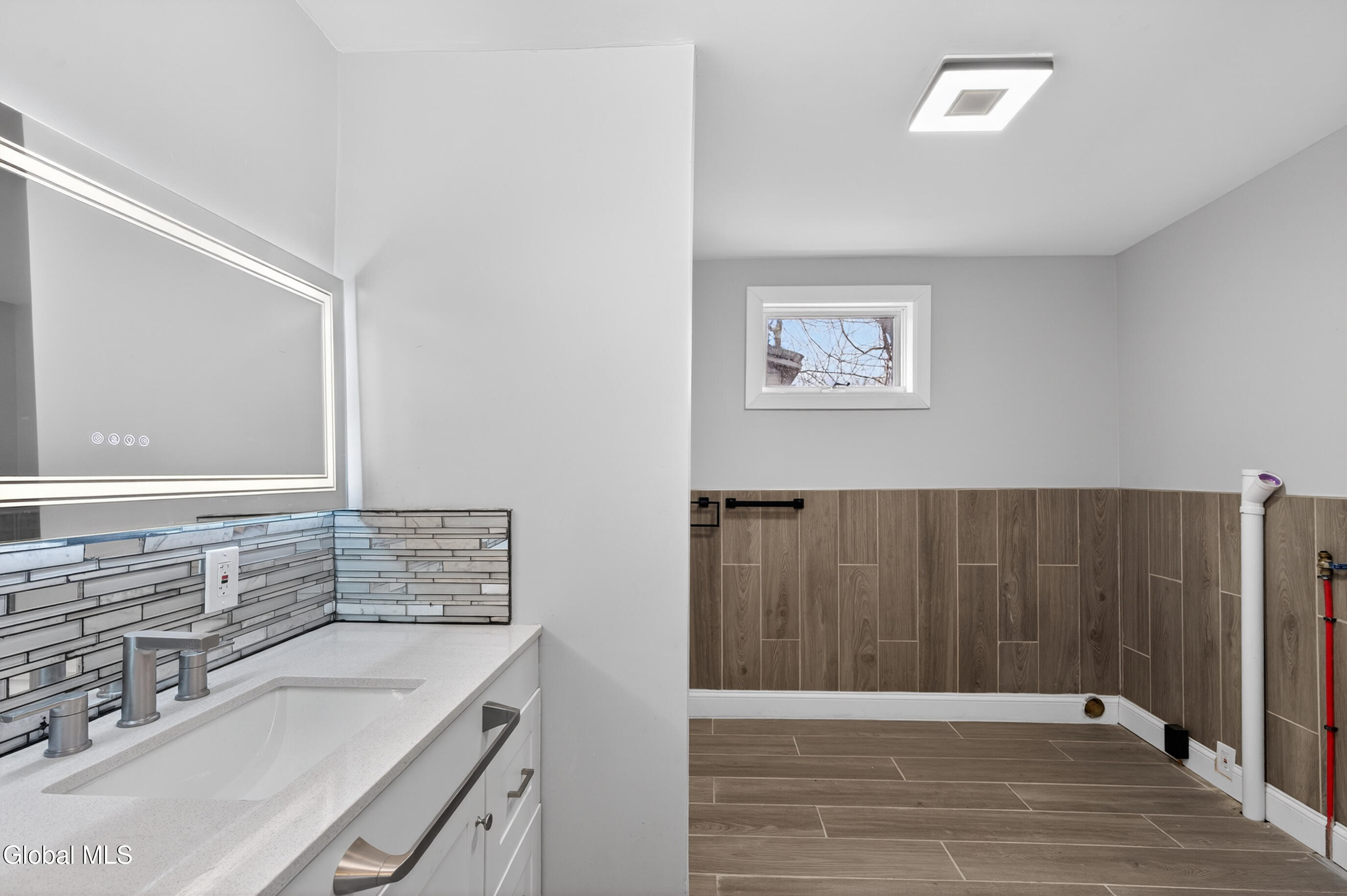 1684 Lake Boulevard Schenectady NY 12304