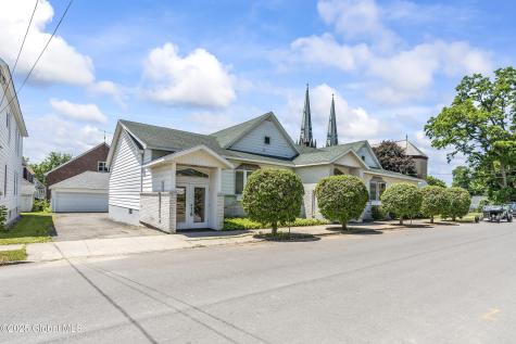 13 Belmont Place Amsterdam NY 12010