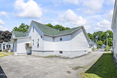 13 Belmont Place Amsterdam NY 12010