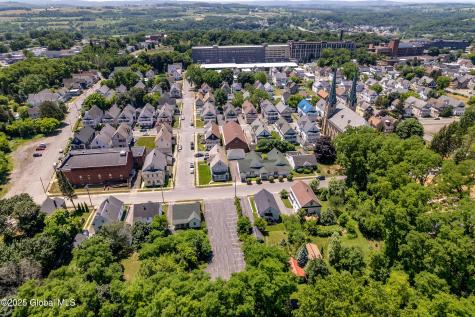 13 Belmont Place Amsterdam NY 12010