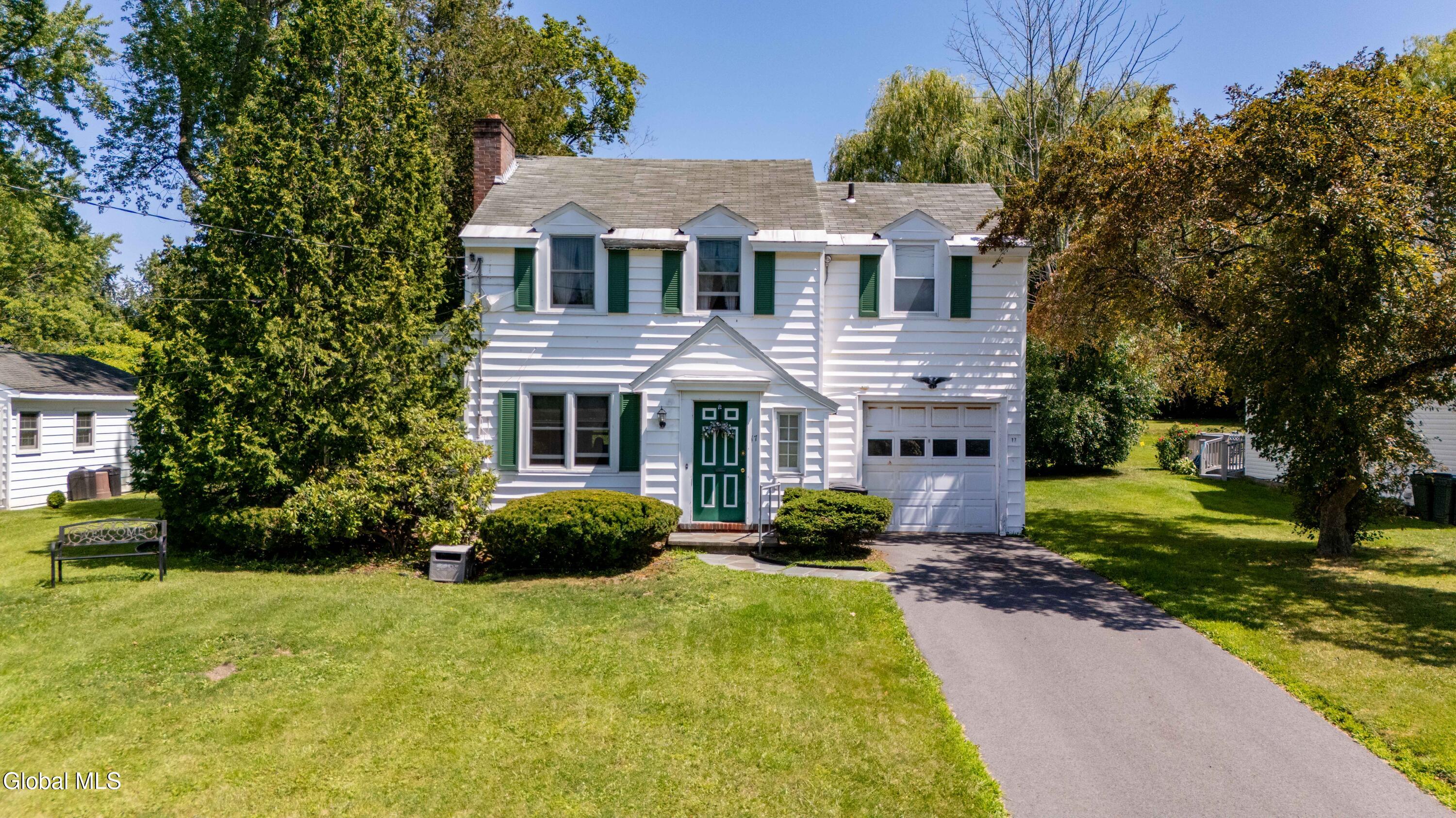 17 Van Dyke Avenue Amsterdam NY 12010