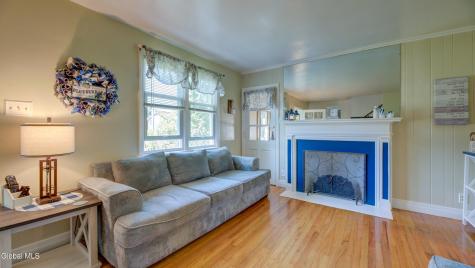 17 Van Dyke Avenue Amsterdam NY 12010