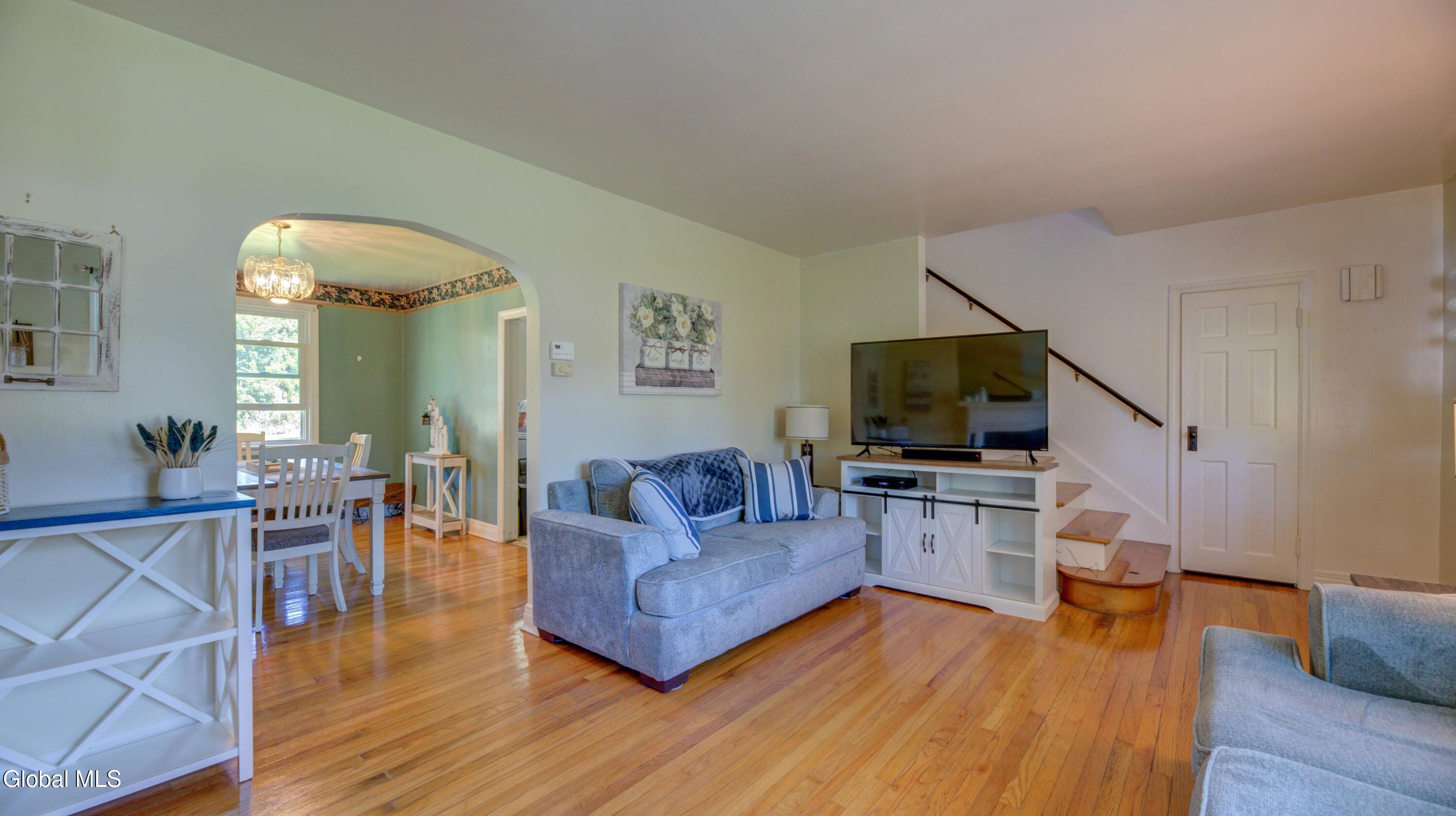 17 Van Dyke Avenue Amsterdam NY 12010