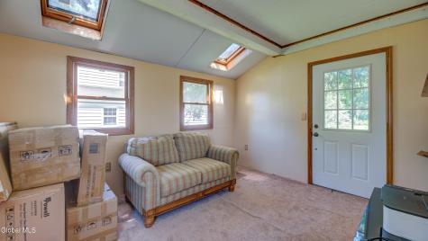 17 Van Dyke Avenue Amsterdam NY 12010