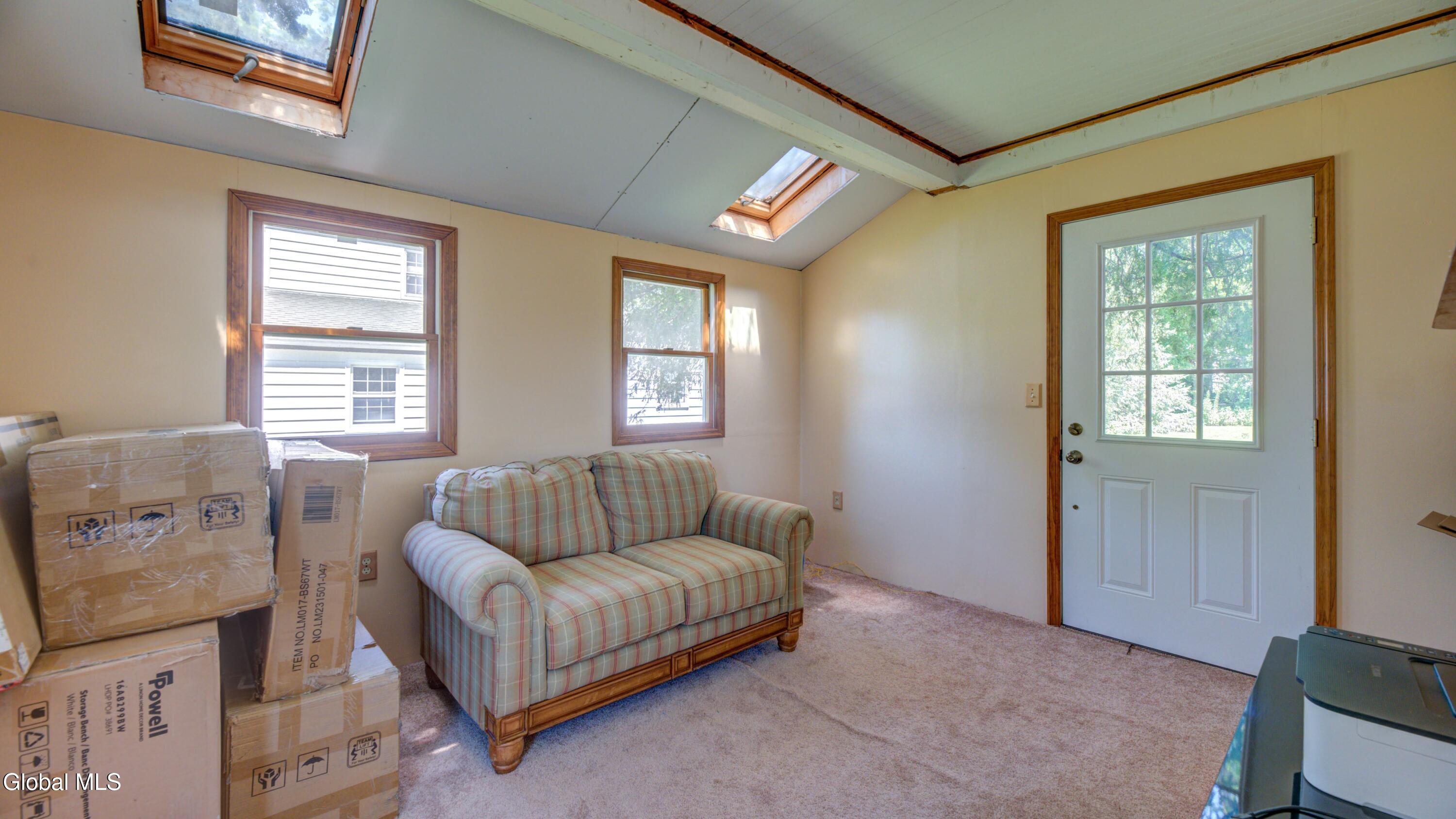17 Van Dyke Avenue Amsterdam NY 12010