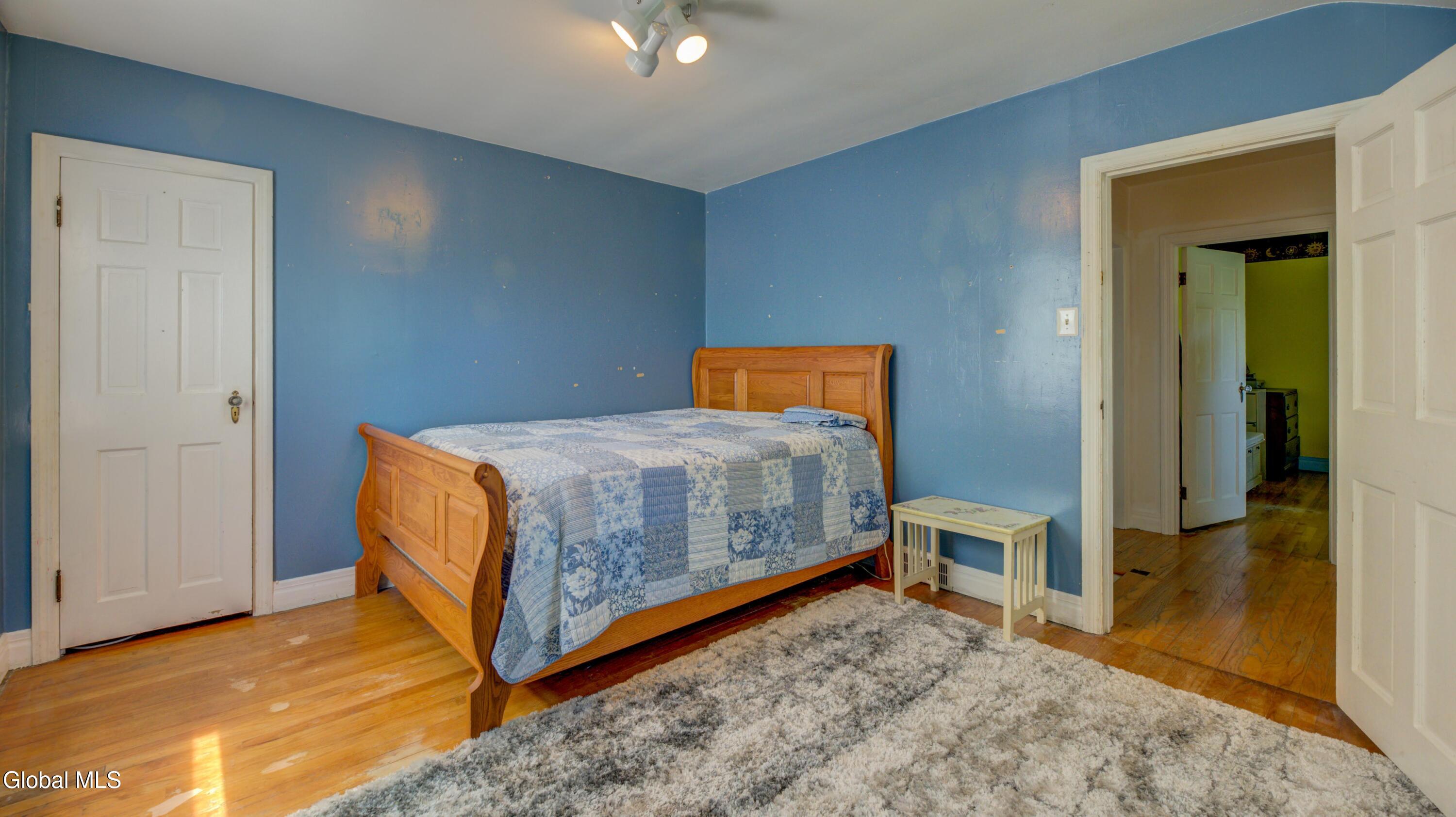 17 Van Dyke Avenue Amsterdam NY 12010