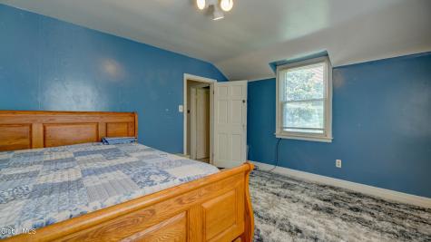 17 Van Dyke Avenue Amsterdam NY 12010