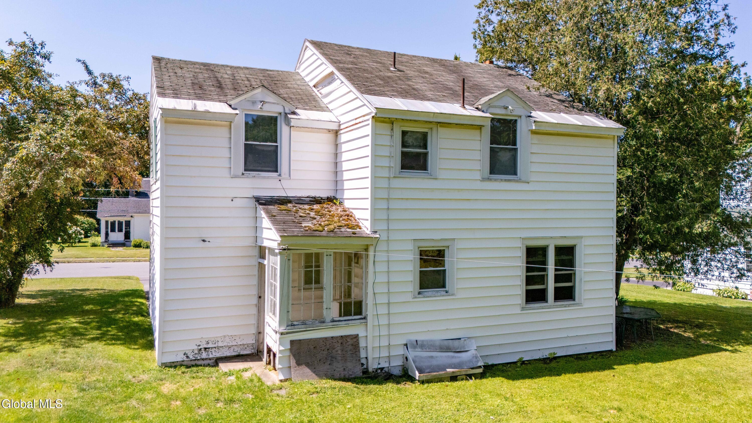 17 Van Dyke Avenue Amsterdam NY 12010