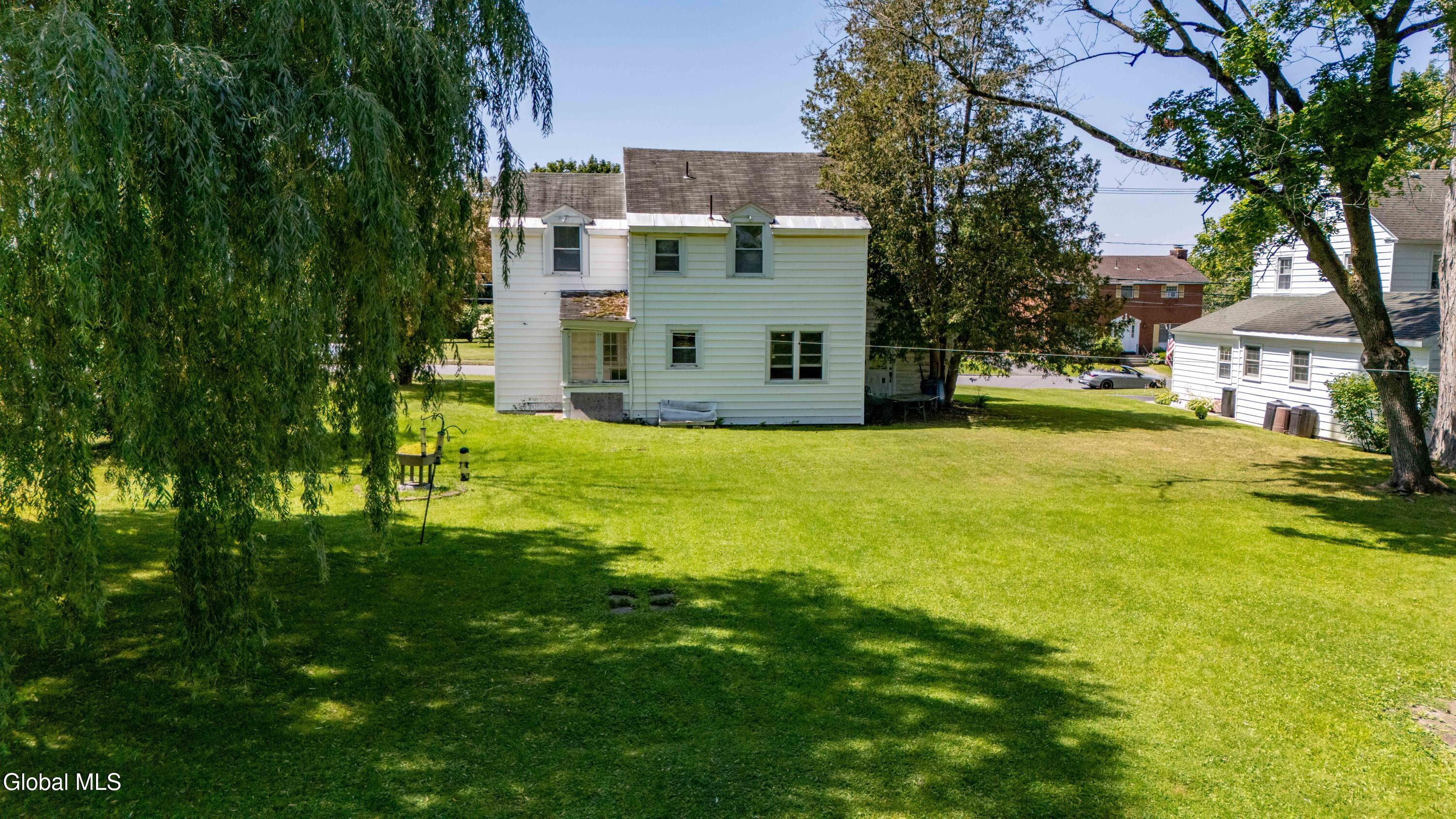 17 Van Dyke Avenue Amsterdam NY 12010