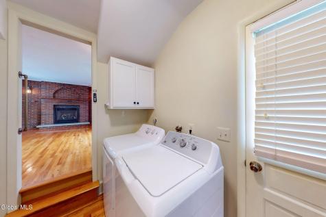 15 Woodside Court Wynantskill NY 12198