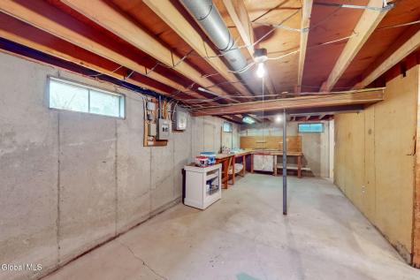 15 Woodside Court Wynantskill NY 12198