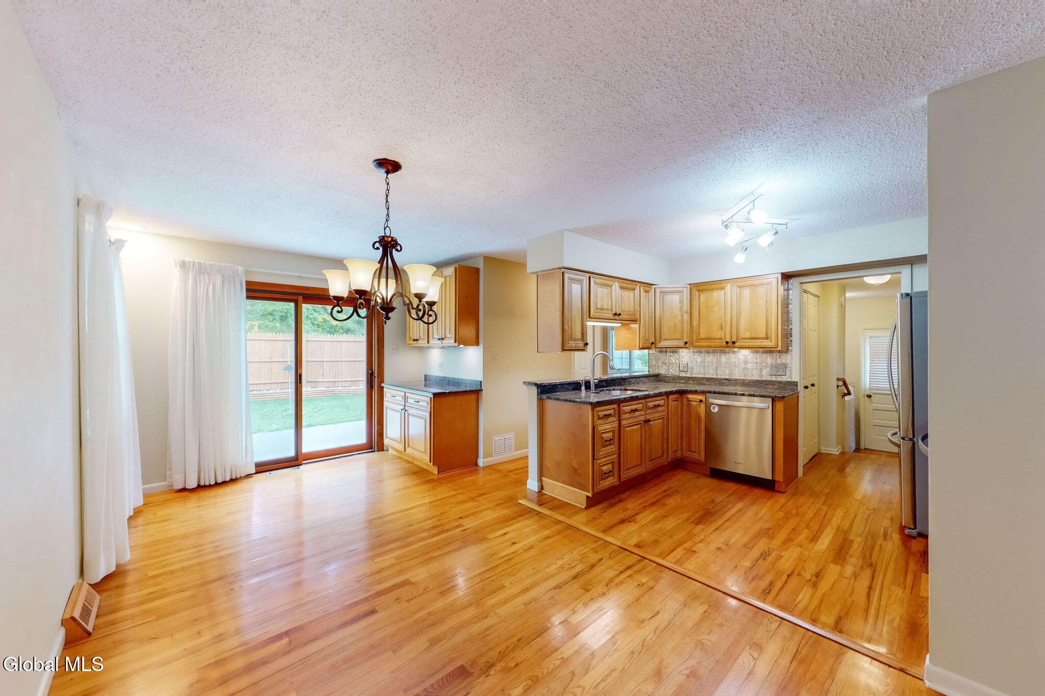 15 Woodside Court Wynantskill NY 12198
