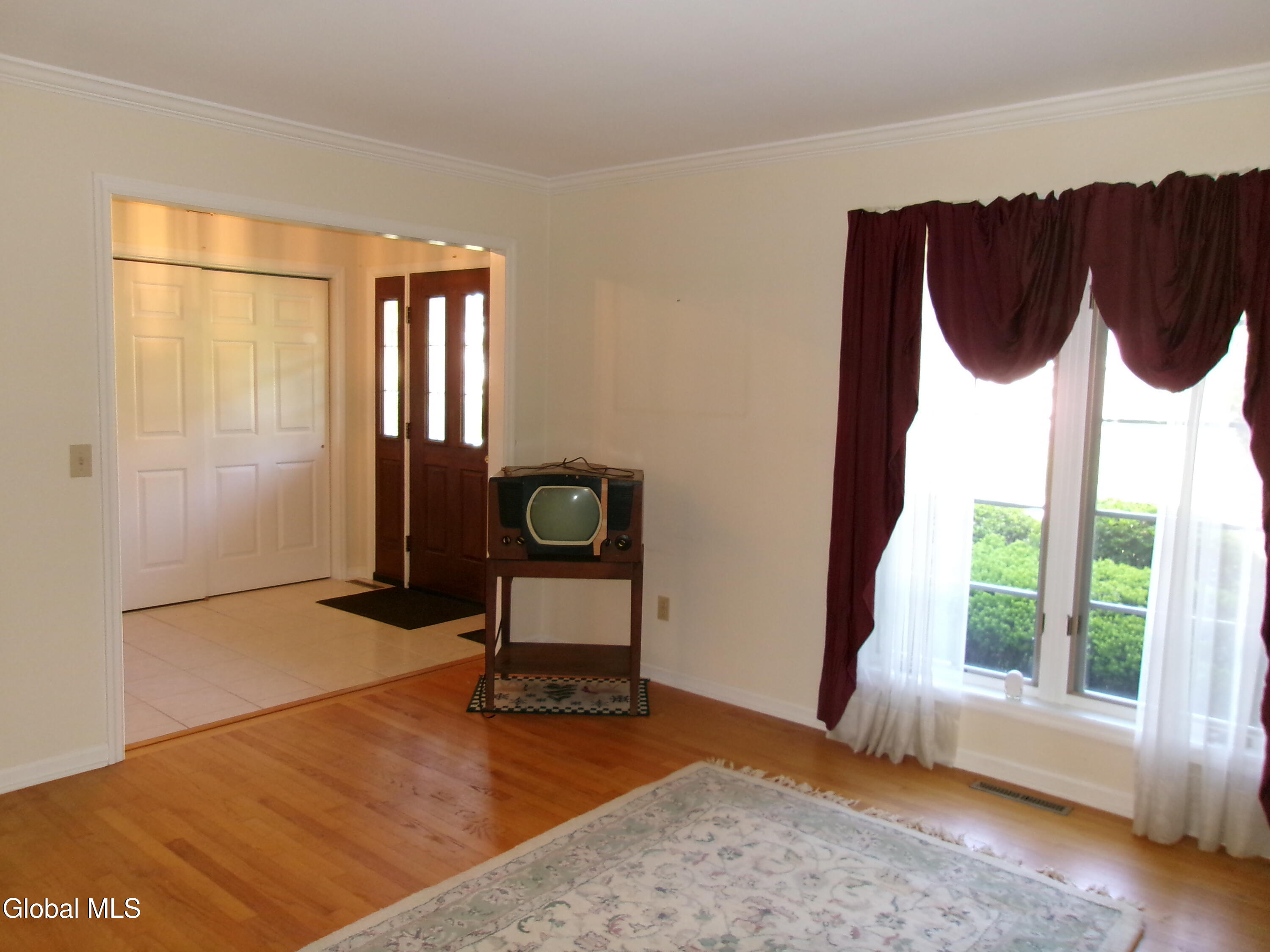 15 Pinecrest Drive Schenectady NY 12309