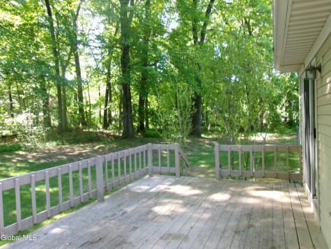 15 Pinecrest Drive Schenectady NY 12309