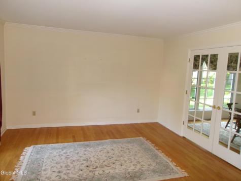 15 Pinecrest Drive Schenectady NY 12309