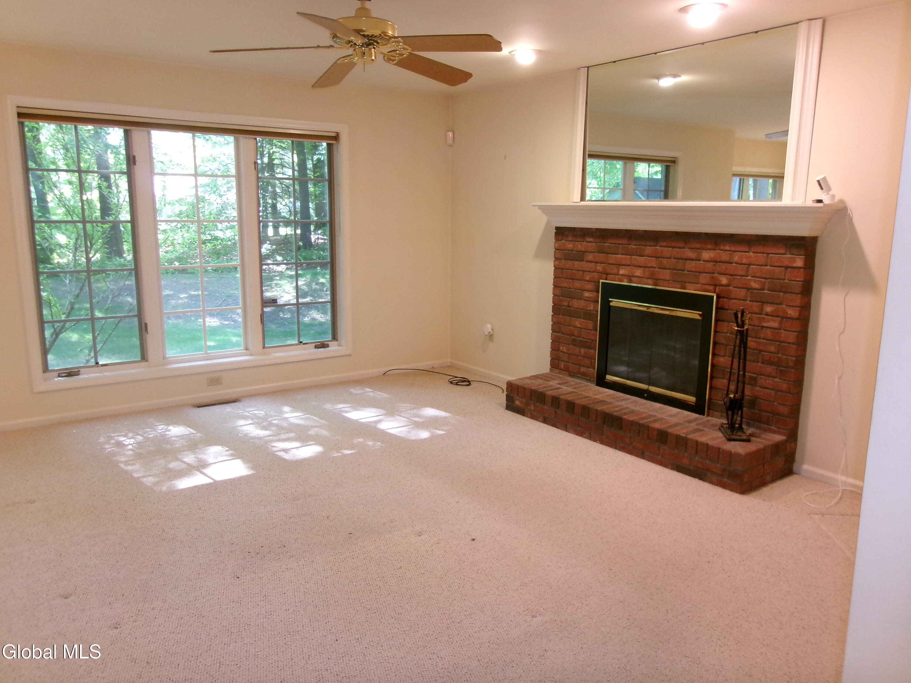15 Pinecrest Drive Schenectady NY 12309