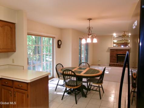 15 Pinecrest Drive Schenectady NY 12309