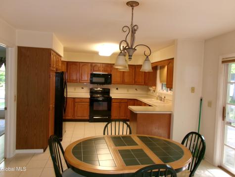 15 Pinecrest Drive Schenectady NY 12309