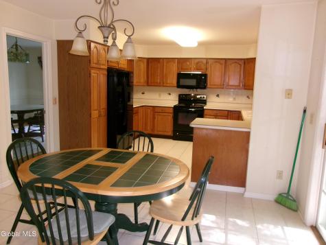 15 Pinecrest Drive Schenectady NY 12309