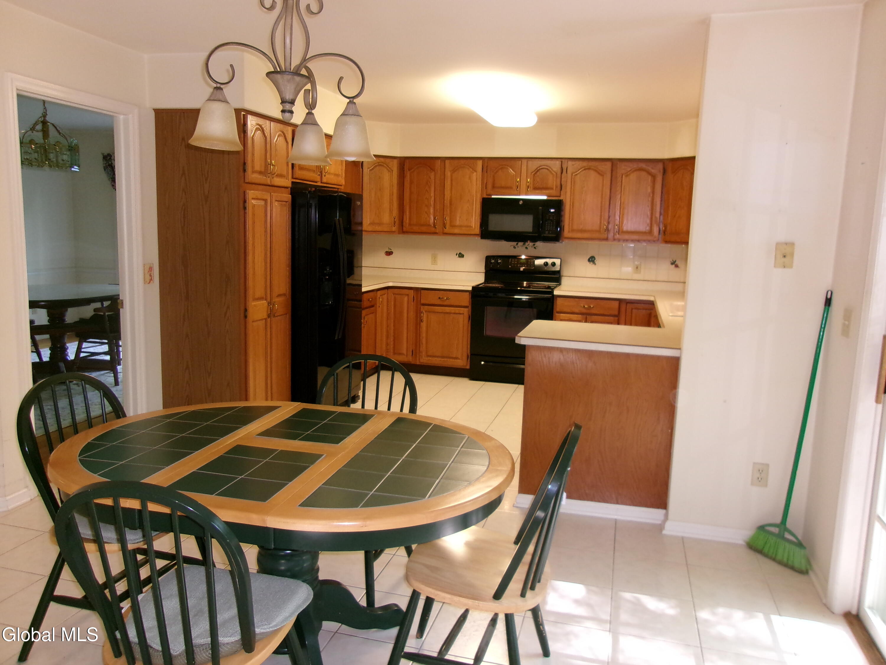 15 Pinecrest Drive Schenectady NY 12309