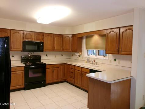 15 Pinecrest Drive Schenectady NY 12309