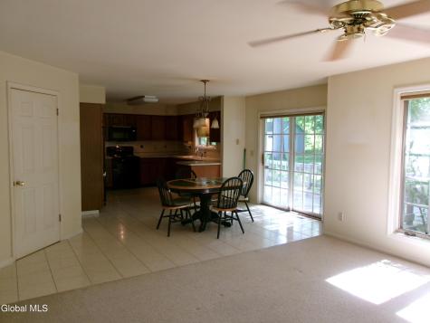 15 Pinecrest Drive Schenectady NY 12309