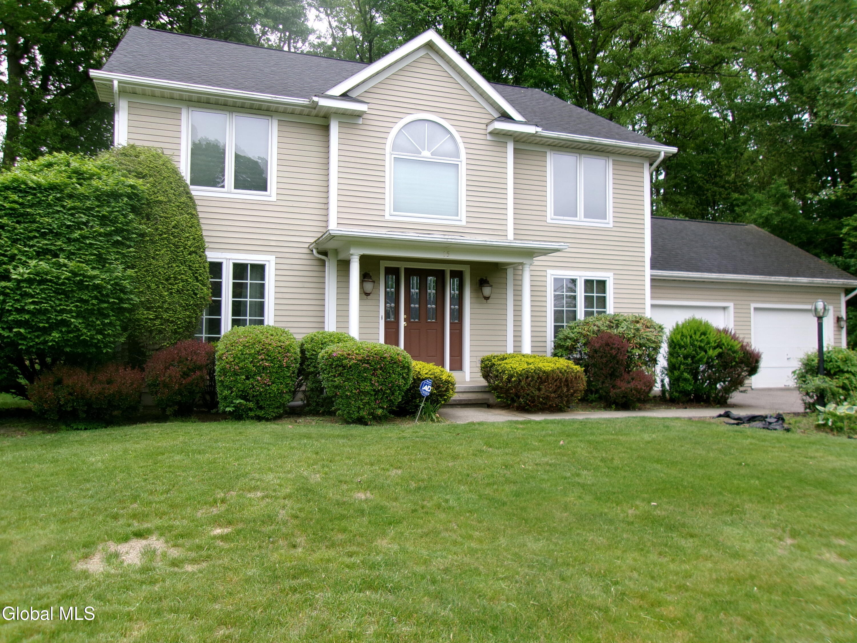 15 Pinecrest Drive Schenectady NY 12309