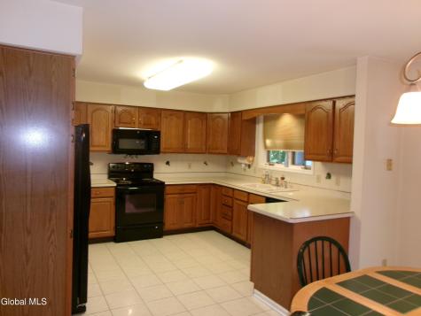 15 Pinecrest Drive Schenectady NY 12309