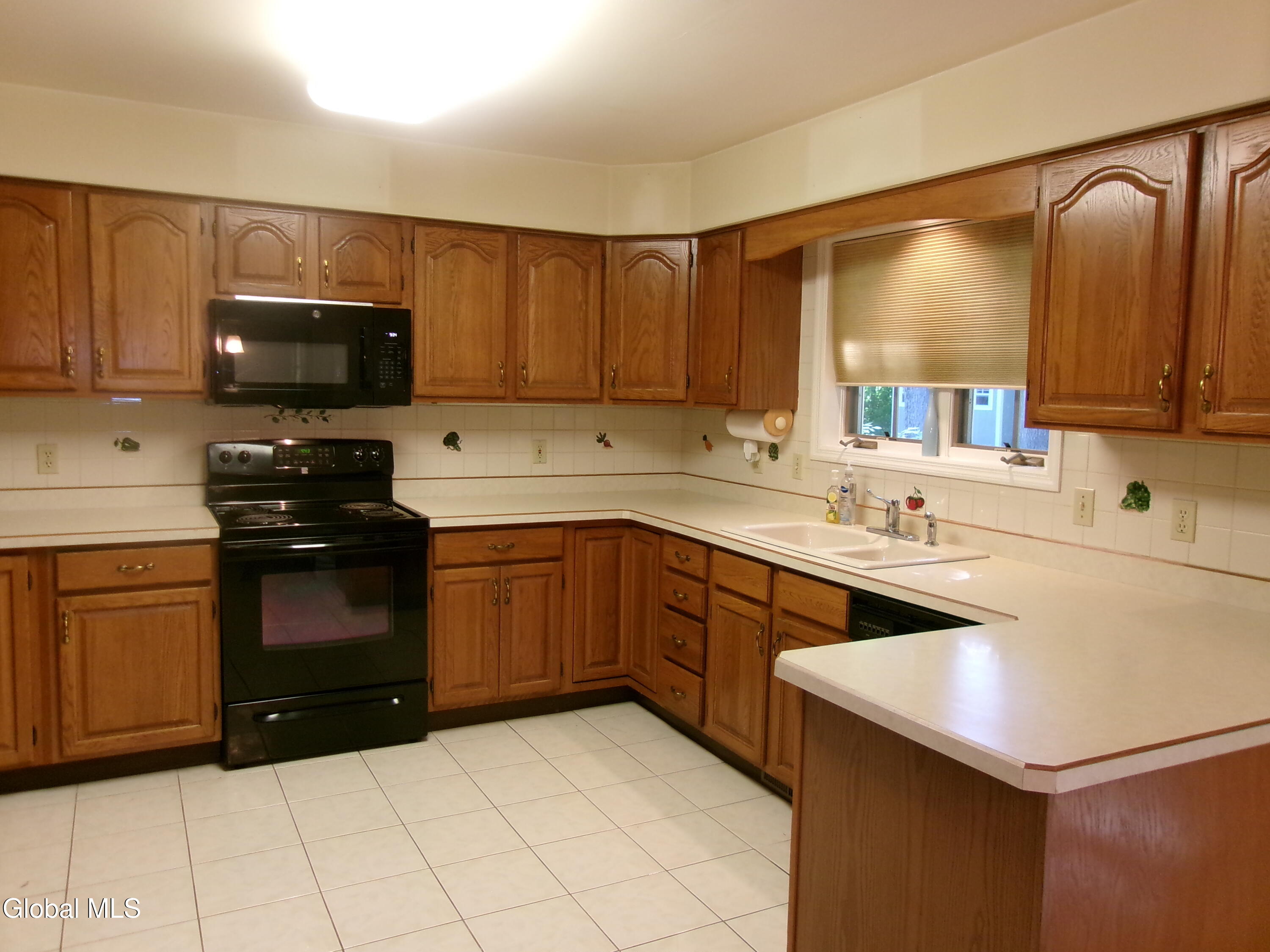15 Pinecrest Drive Schenectady NY 12309