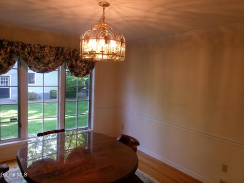 15 Pinecrest Drive Schenectady NY 12309