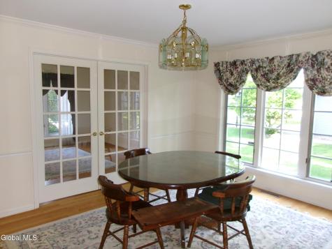 15 Pinecrest Drive Schenectady NY 12309