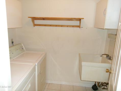 15 Pinecrest Drive Schenectady NY 12309